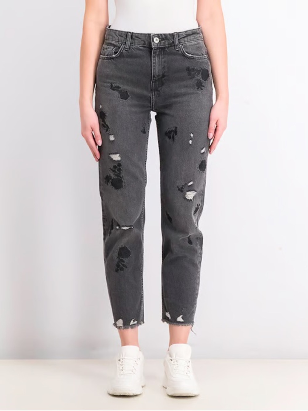 Bershka Women’s  Embroidered Jeans, Black Wash size 6
